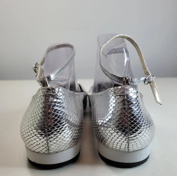 BCBG Silver Pauline Ankle Strap Wedge Shoes Size Women's 9.5 NEW with Defects - Picture 4 of 12